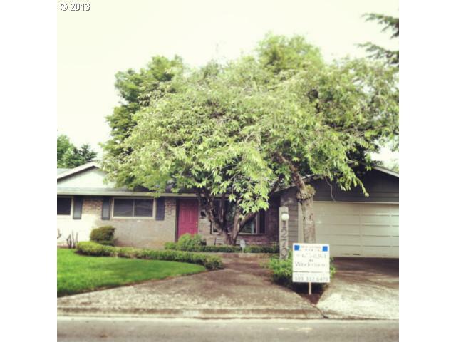 Property Photo:  12705 SW Morrison St  OR 97005 