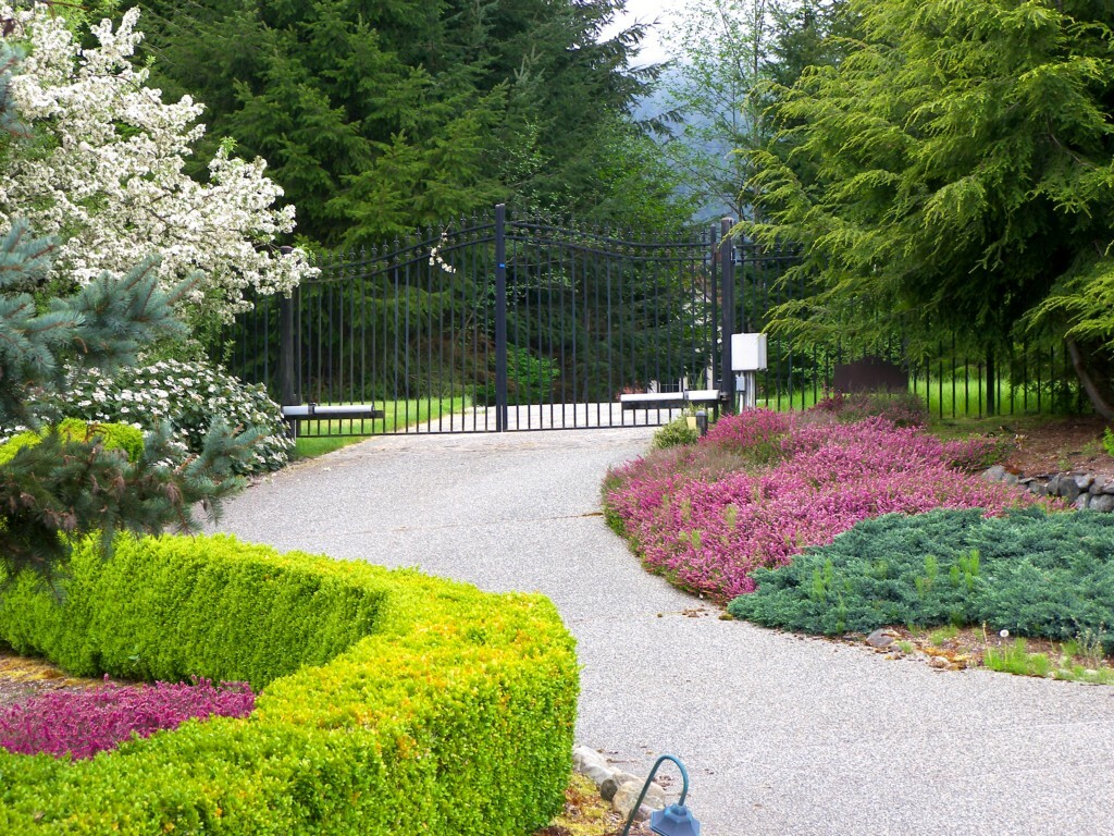 Property Photo: 16220 426th Wy SE WA 98045