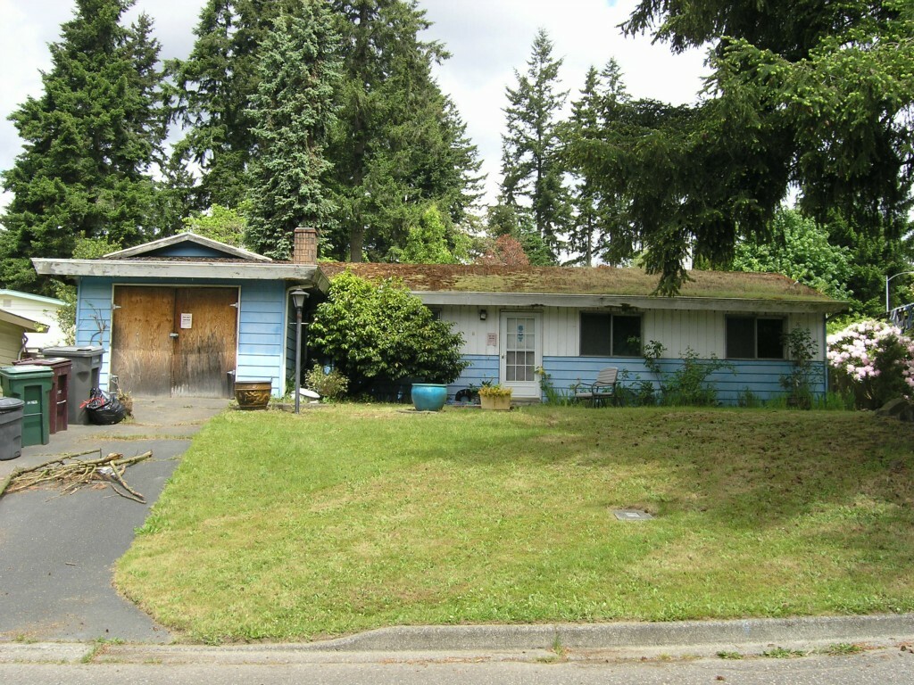 Property Photo:  607 217th St SW  WA 98021 