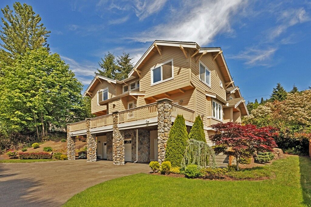 Property Photo:  13208 SE 49th St  WA 98006 