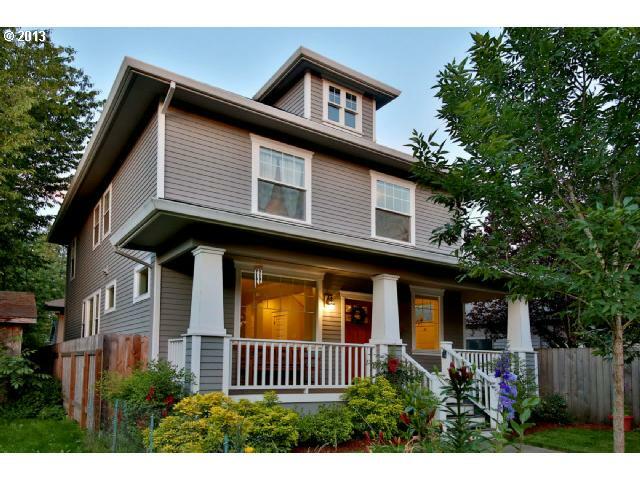 Property Photo: 7120 SE 48th Ave OR 97206