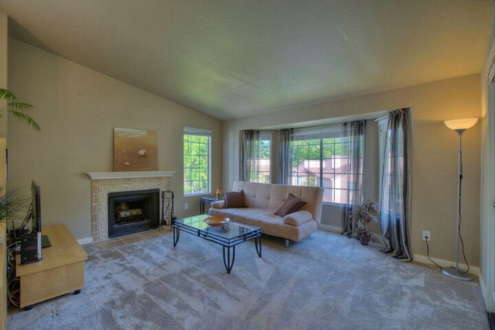 Property Photo: 10004 NE 120th Lane D301 WA 98034