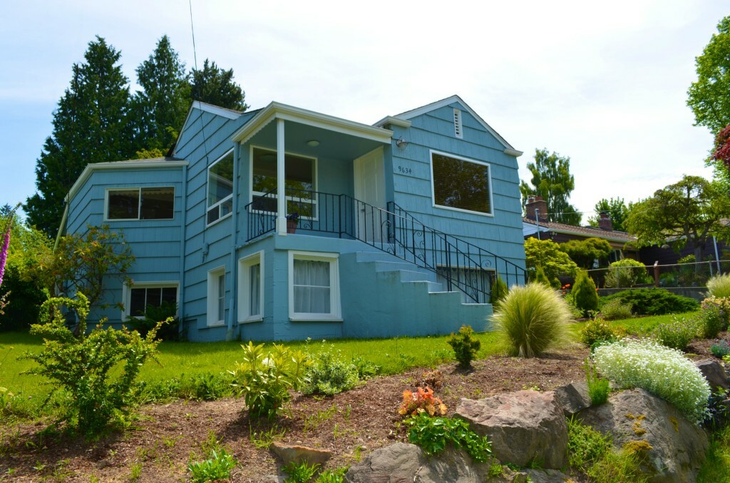 Property Photo:  9634 California Ave SW  WA 98136 