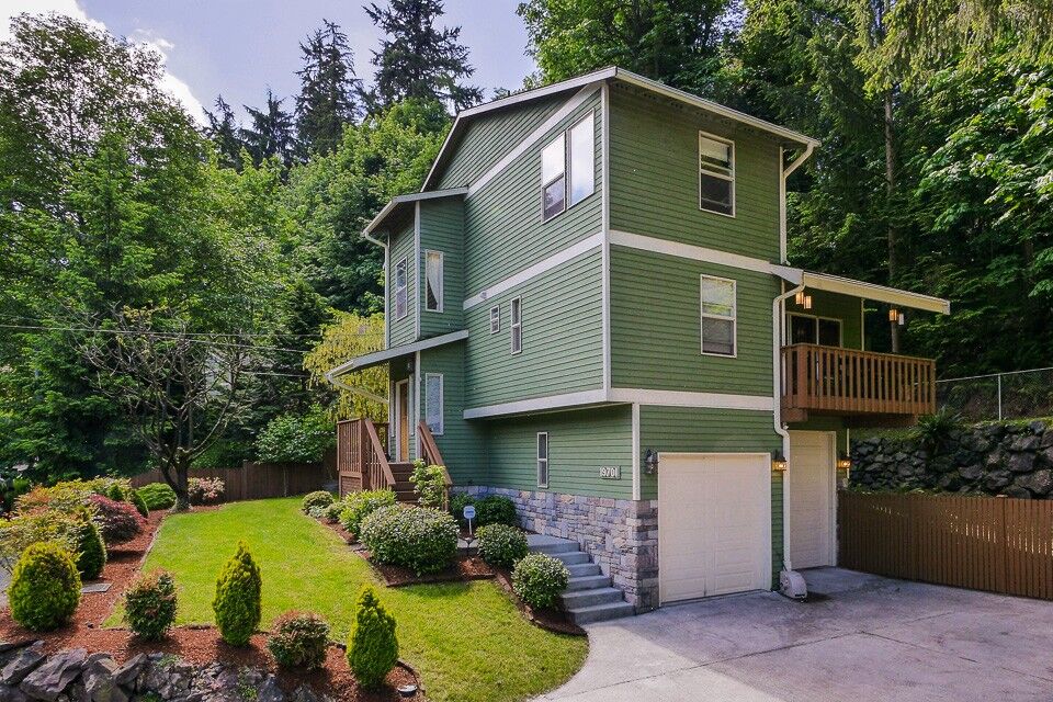 Property Photo: 19701 40th Place NE WA 98155