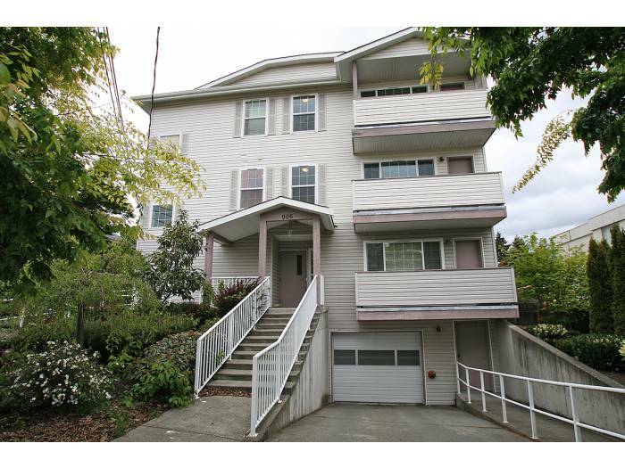 Property Photo: 906 N 96th St 103 WA 98103