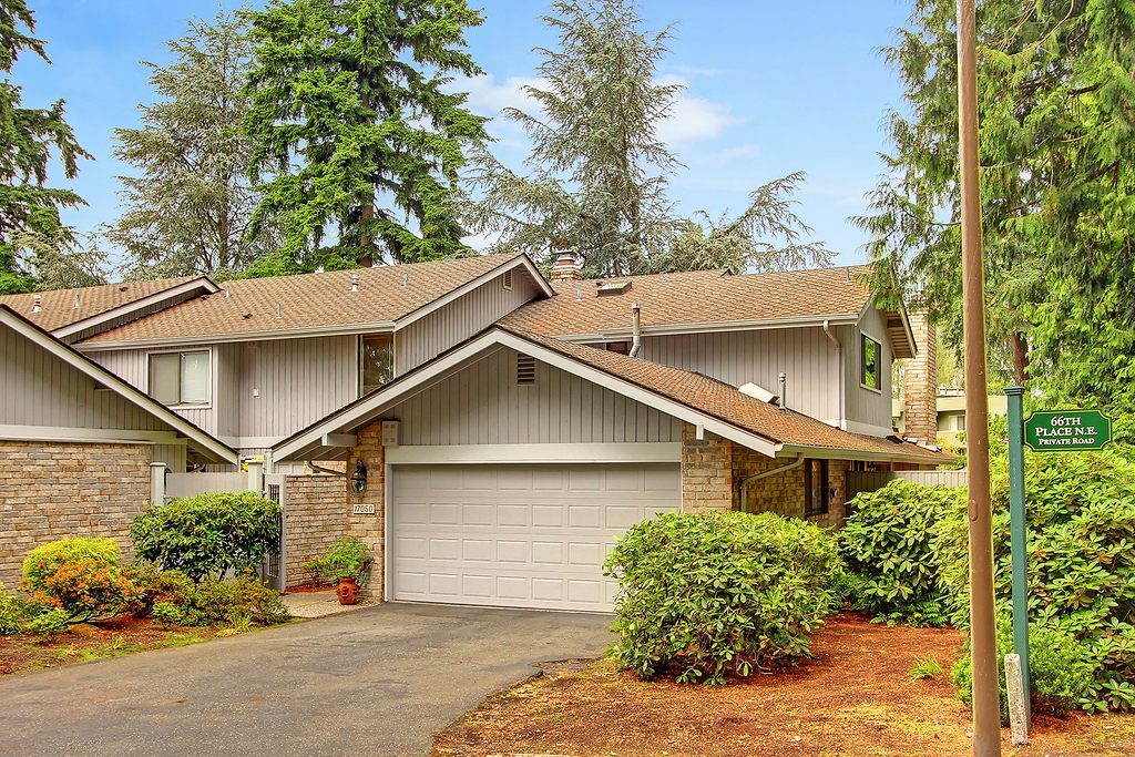 Property Photo:  17050 66th Place NE  WA 98028 