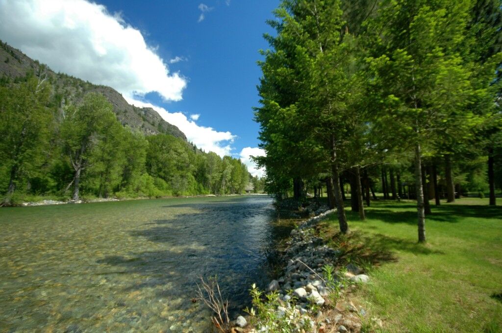 Property Photo:  18437 Highway 20  WA 98862 