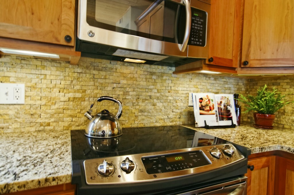Property Photo: 608 10th Ave WA 98033