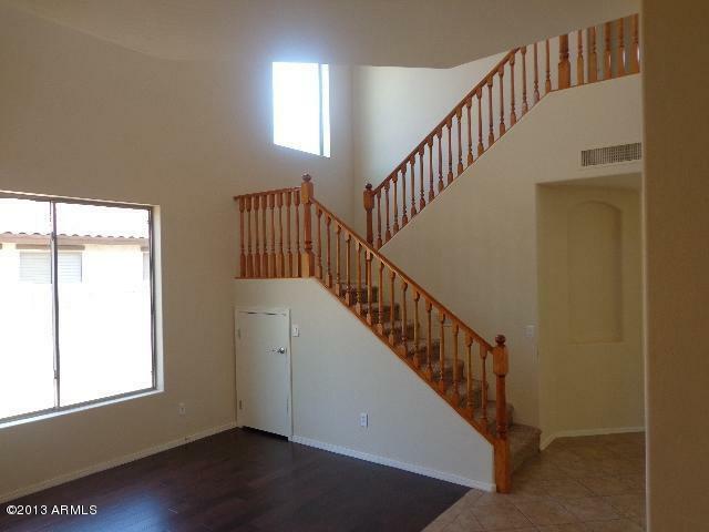 Property Photo:  1250 E Indigo Street  AZ 85298 