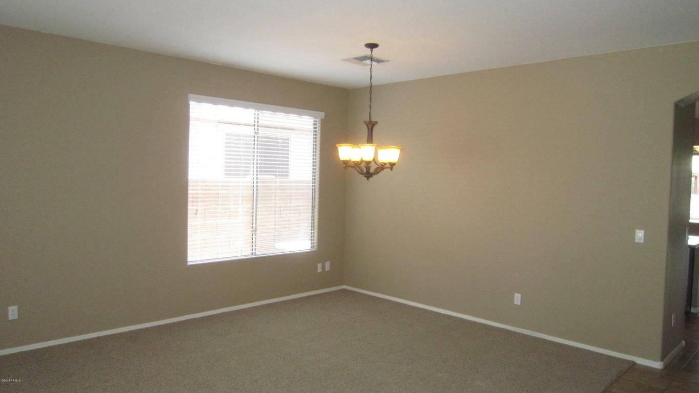 Property Photo: 77 E Macaw Court AZ 85143