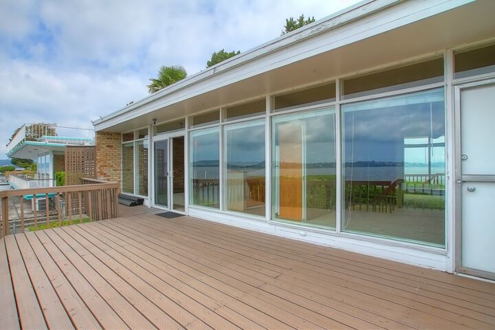 Property Photo:  191 Lake Ave W  WA 98033 