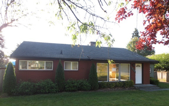 Property Photo:  23117 Brier Rd  WA 98036 