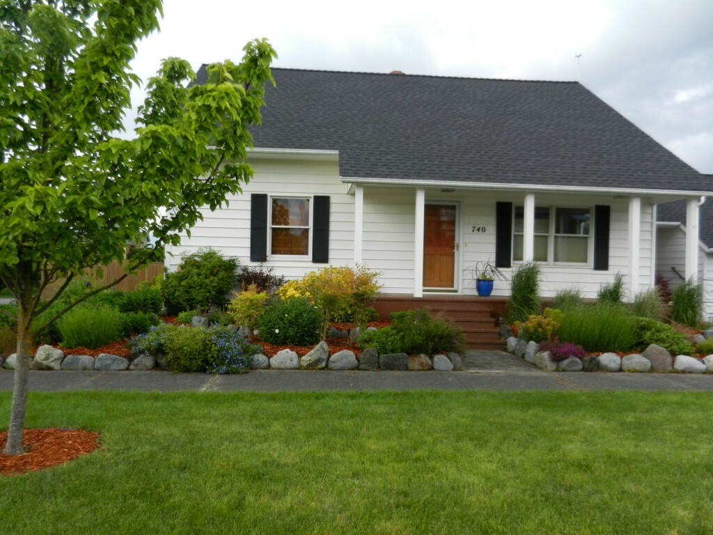 Property Photo:  740 Quincy St  WA 98368 