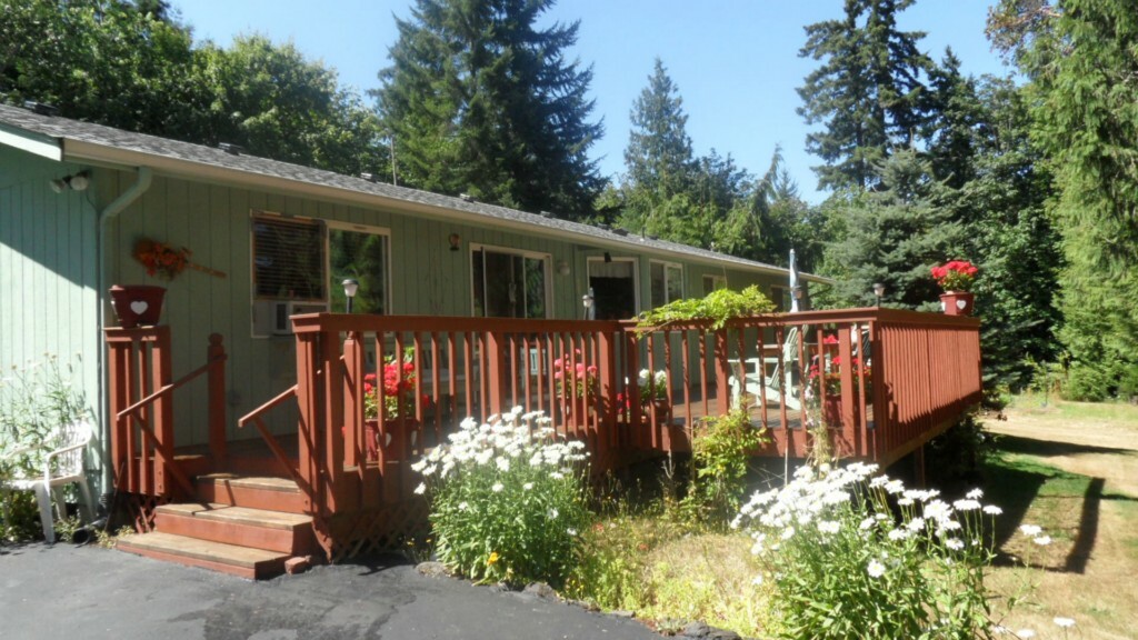 Property Photo:  224 Sunnyhill Rd W  WA 98312 