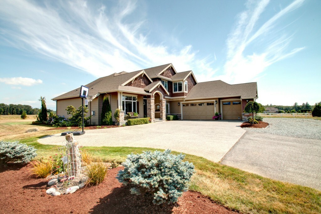 Property Photo:  10761 Bay Meadows Lane  WA 98233 