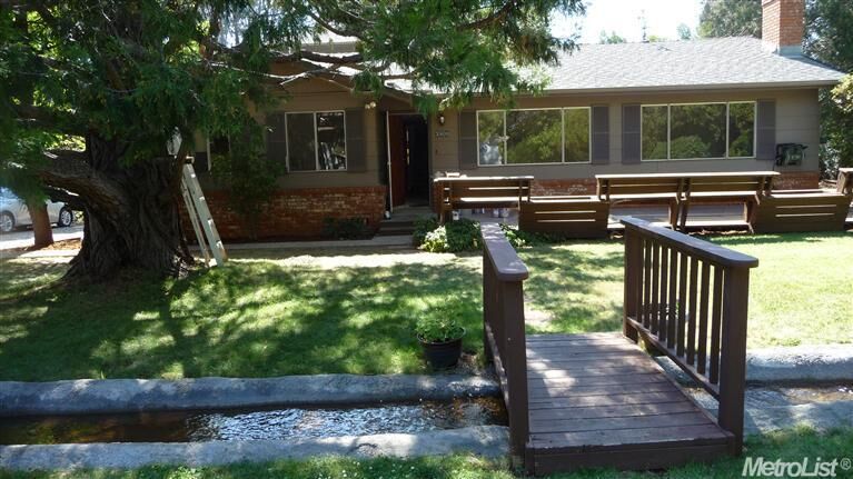 Property Photo: 360 Crestview Way CA 95603