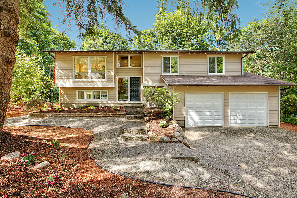 Property Photo:  19922 NE 194th St  WA 98077 