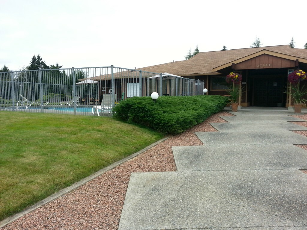 Property Photo:  22049 106th Place SE 71  WA 98031 