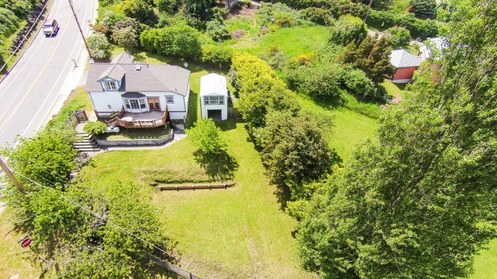 Property Photo:  300 Discovery Rd  WA 98368 