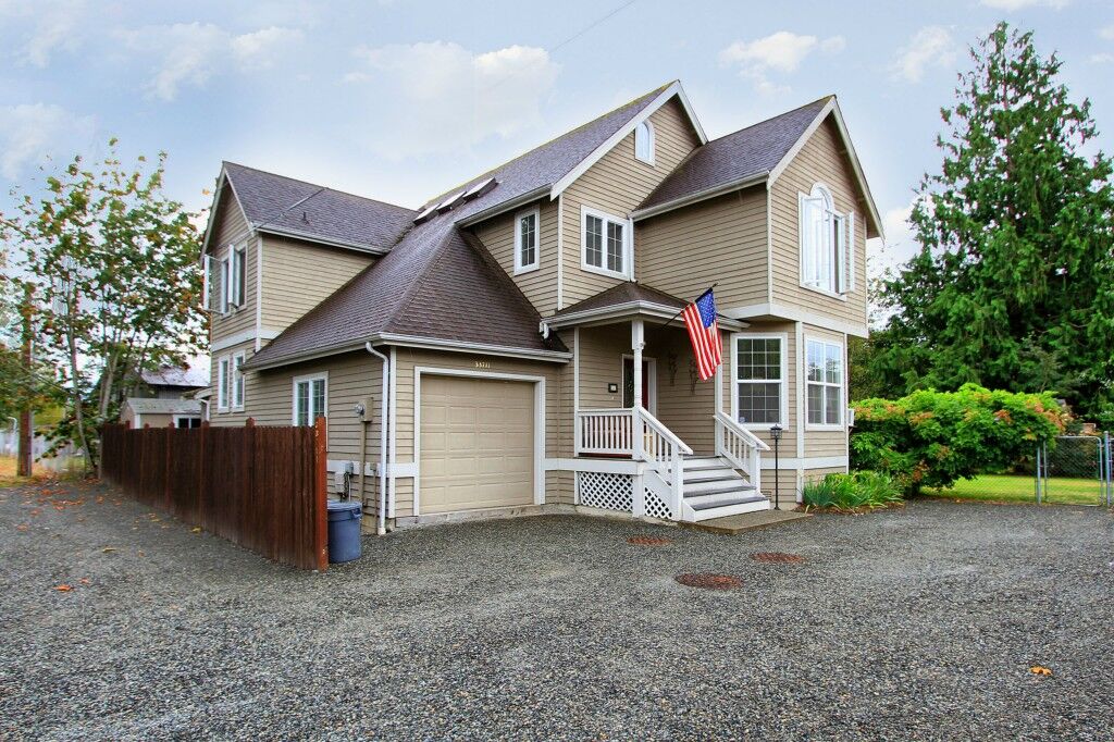 Property Photo:  33711 SE 44th Place  WA 98024 