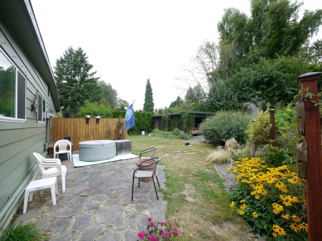 Property Photo: 10732 35th Ave NE WA 98125