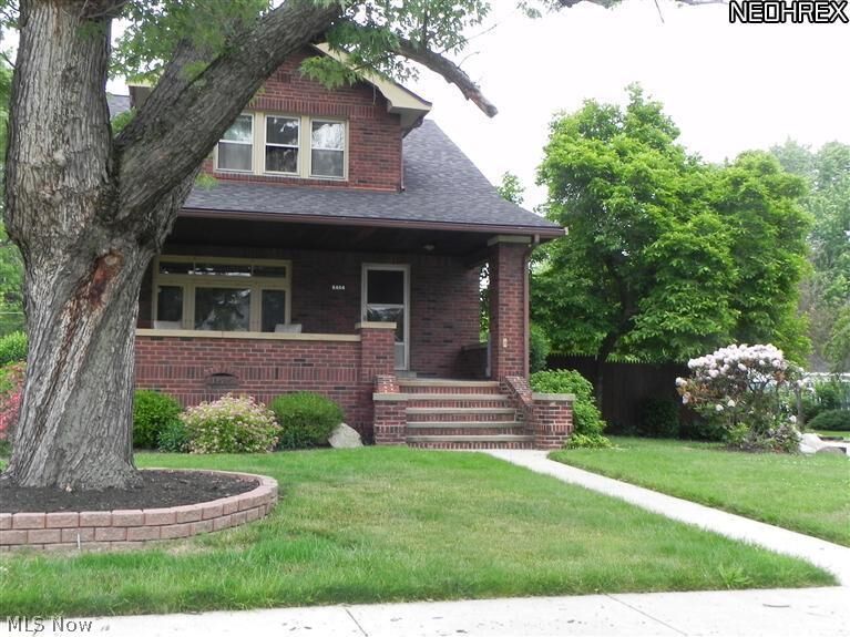 Property Photo:  4404 Sheraton Drive  OH 44134 