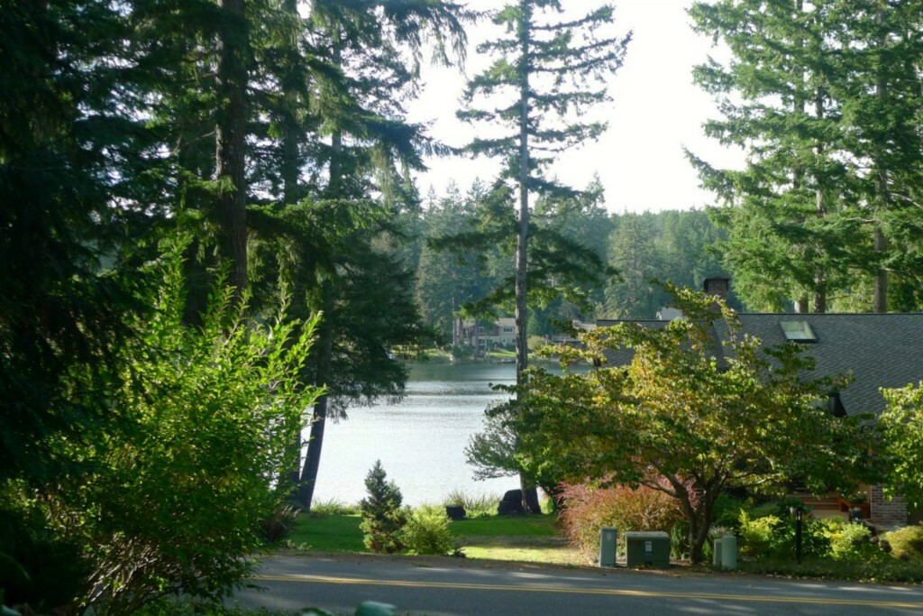 Property Photo:  201 E Lakeshore Dr  WA 98524 