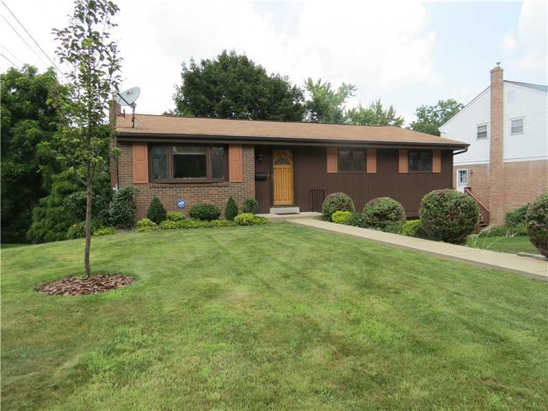 Property Photo:  1372 Great Oaks Dr  PA 15220 