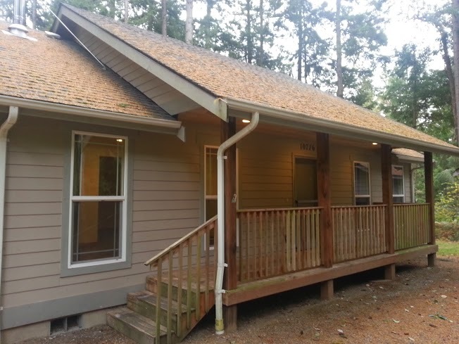 Property Photo:  10716 105th St Ct  WA 98303 