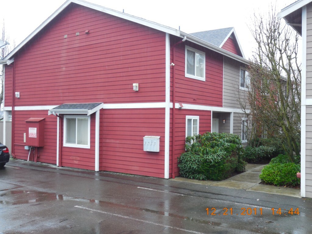 Property Photo:  4660 N Pearl St 6  WA 98407 