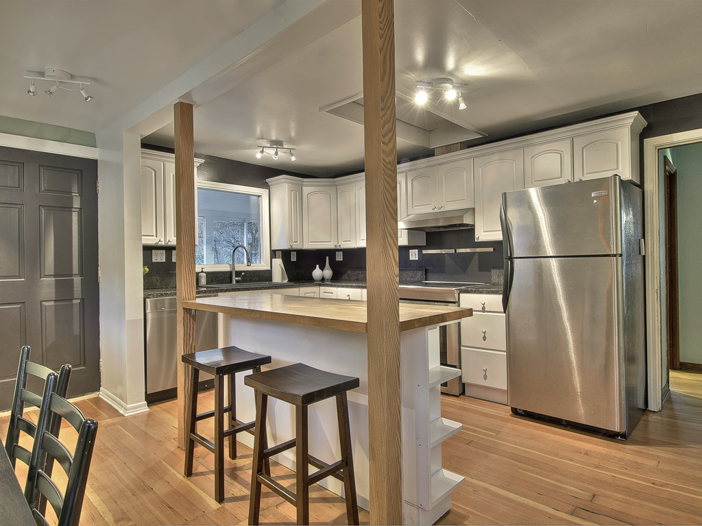 Property Photo: 538 NE 102nd St WA 98125