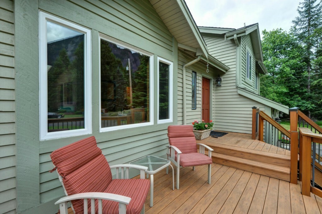 Property Photo:  43522 SE 76th St  WA 98065 