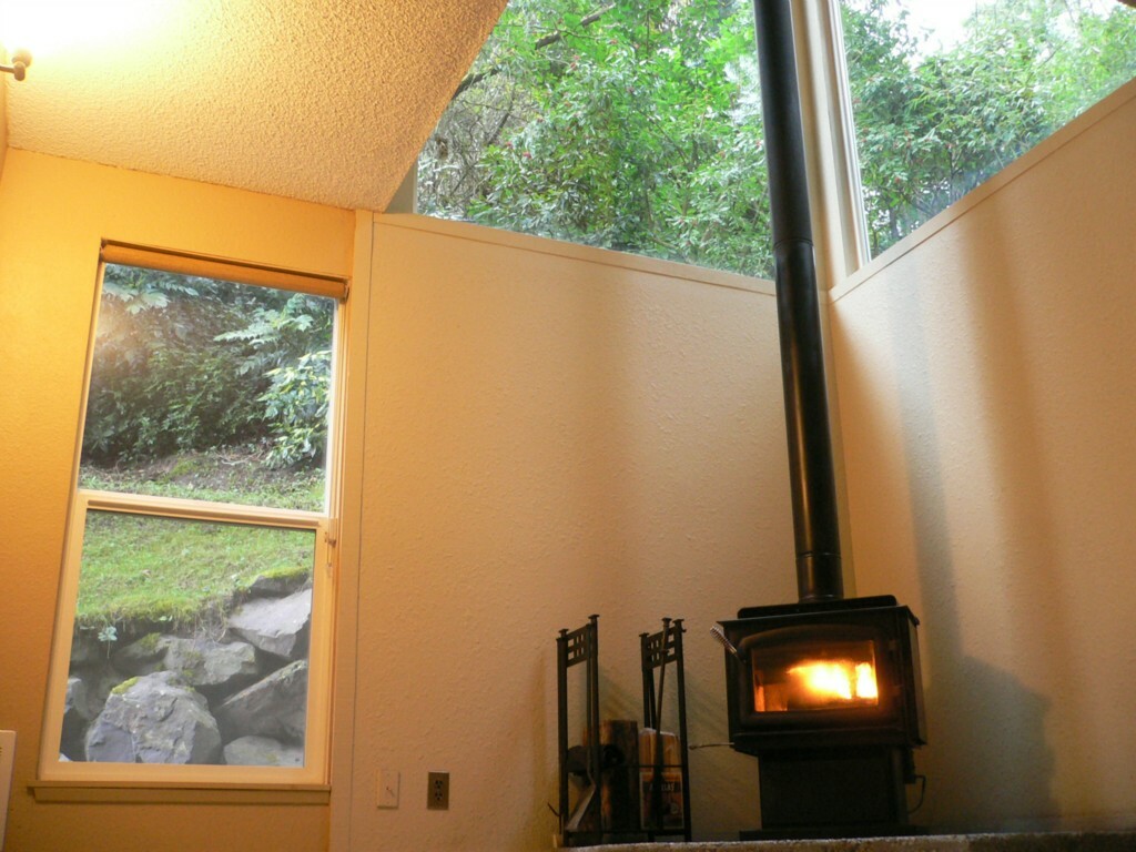 Property Photo:  19839 6th Ave NE  WA 98155 