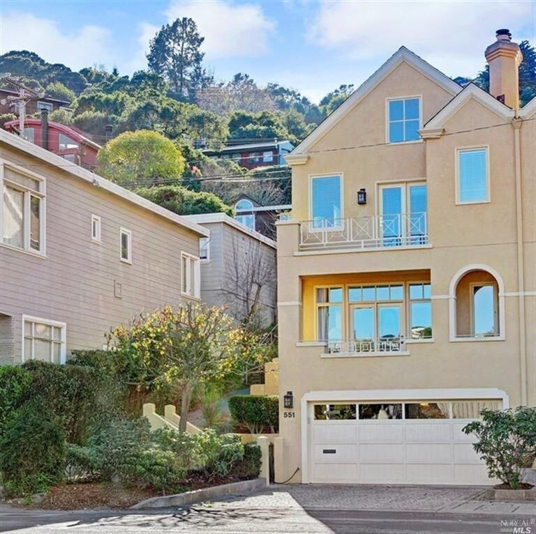 Property Photo:  551 San Rafael Avenue  CA 94920 