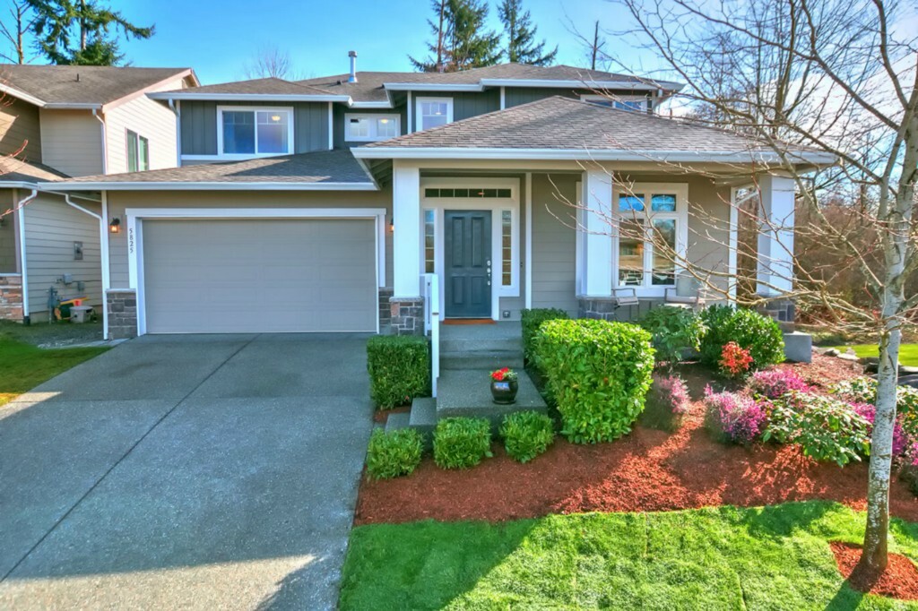 Property Photo:  5825 NE 1st Street  WA 98059 