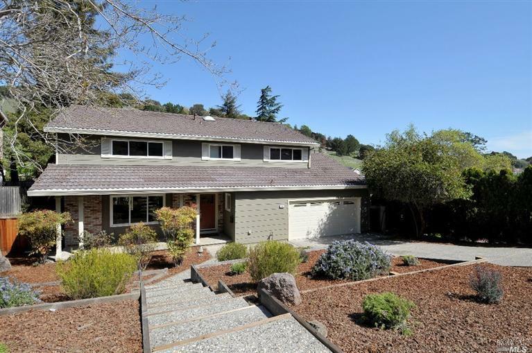 Property Photo:  496 Willow Court  CA 94945 