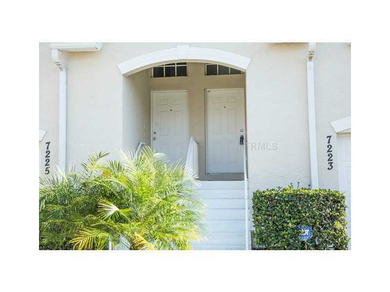 Property Photo: 7223 Cedar Hollow Circle 7223 FL 34203