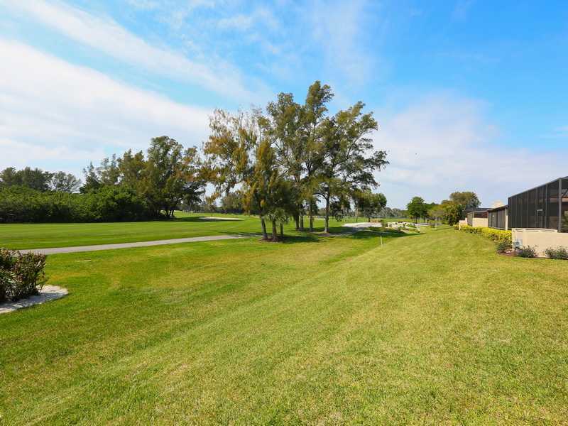 Property Photo:  2337 Harbour Oaks Drive  FL 34228 