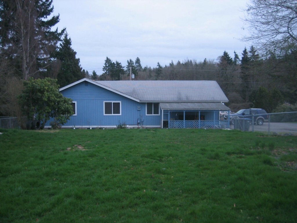 Property Photo:  1450 Lidstrom Rd E  WA 98366 