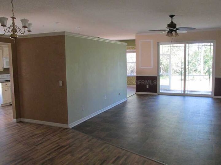 Property Photo:  264 Fareham Drive  FL 34293 