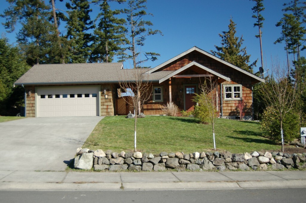 Property Photo:  827 Sunday Dr  WA 98250 