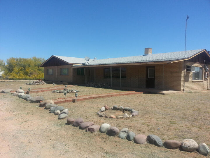 Property Photo:  1465 N Valley Drive  AZ 85120 