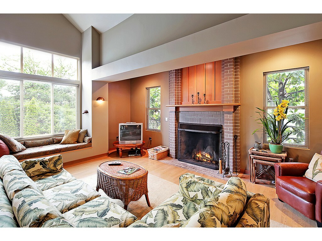 Property Photo: 10250 NE 24th Street WA 98004