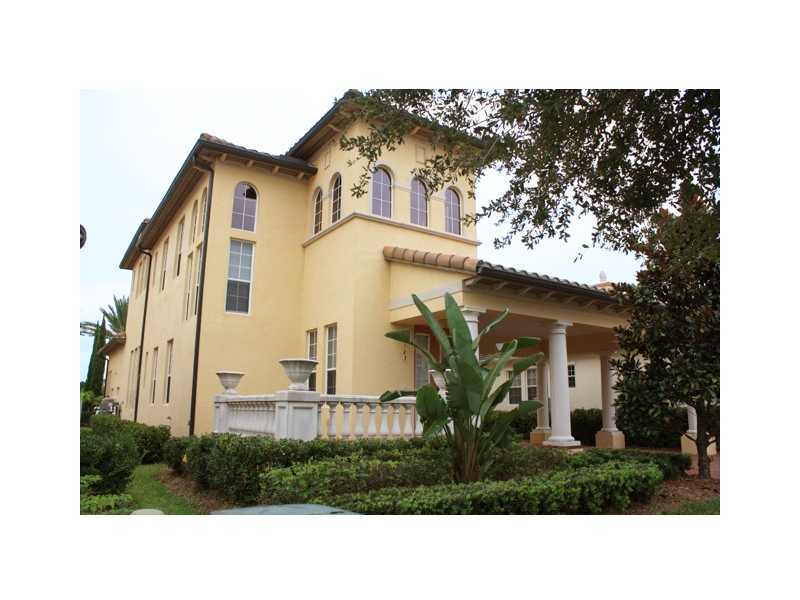 Property Photo:  6123 Yeats Manor Drive  FL 33616 