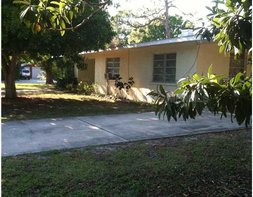 Property Photo:  5050 3rd Avenue W  FL 34209 