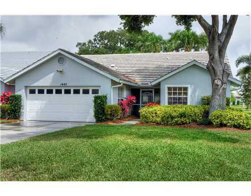 Property Photo:  1445 Colony Place  FL 34292 