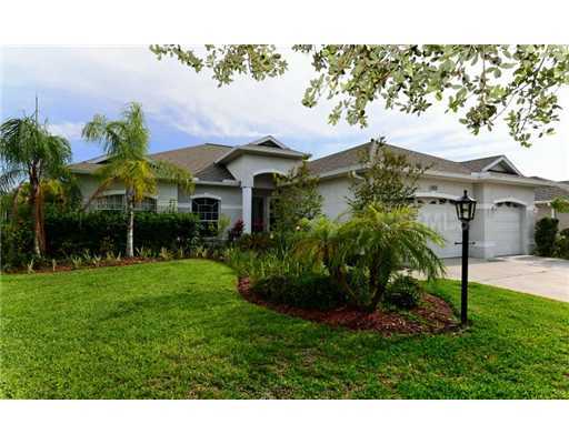 Property Photo: 11022 Hyacinth Place FL 34202