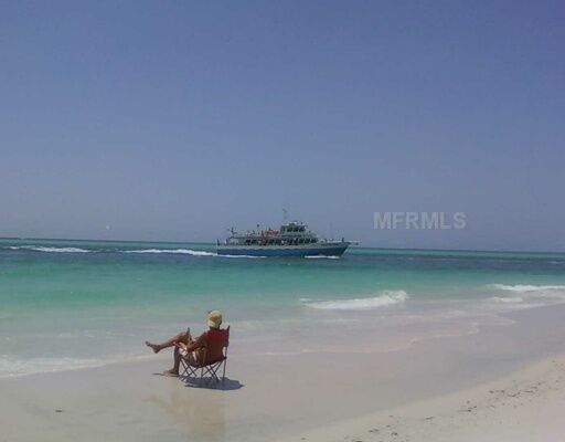 Property Photo:  20 Whispering Sands Drive 101  FL 34242 