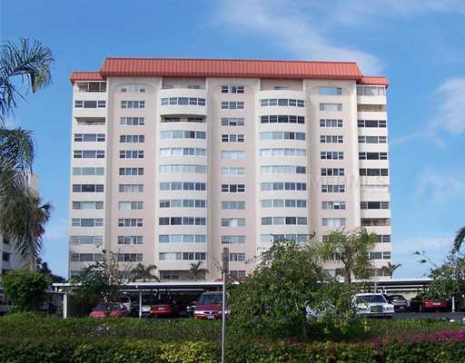 Property Photo: 1750 Benjamin Franklin Drive 11B FL 34236
