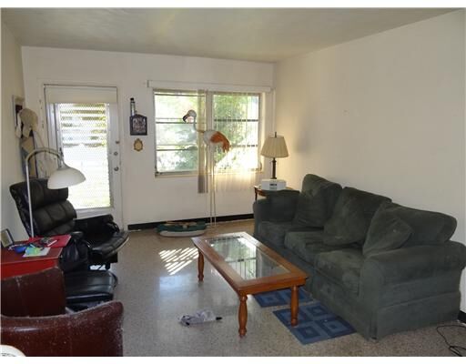 Property Photo: 2609 Tifton Street FL 33711